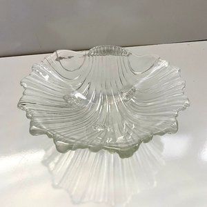 Mikasa Vintage Seascape Glass Shell Shaped Footed Bowl